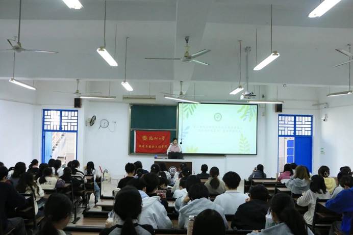 会议室里的人们 AI 生成的内容可能不正确。